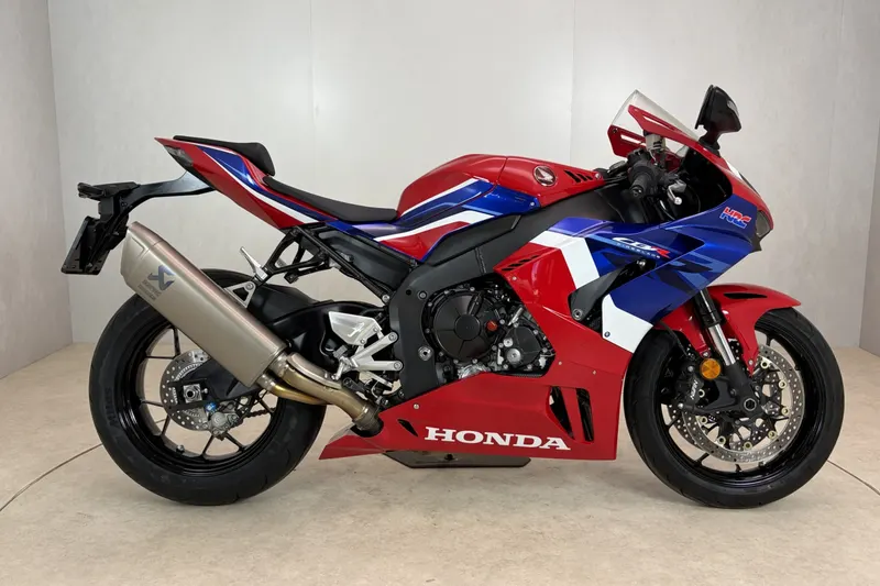 Honda CBR 1000 RRR (2021)
