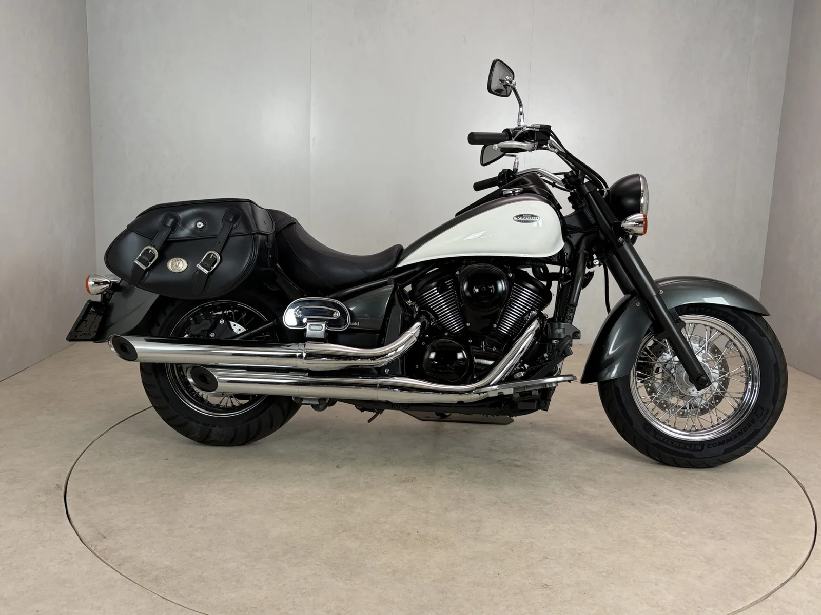 Kawasaki VN 900 Classic (2012) — foto 1