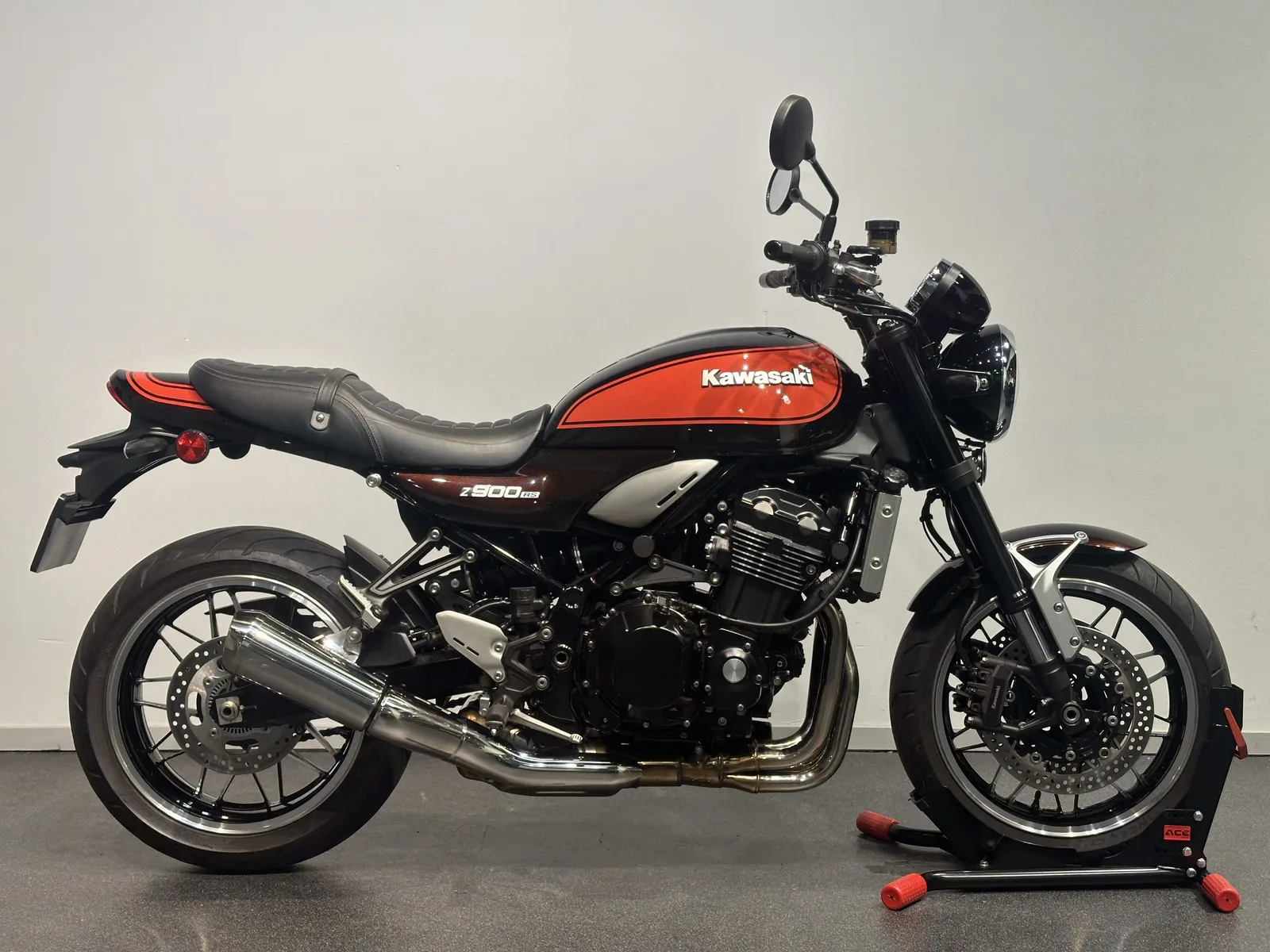 Kawasaki Z900RS (2019) — foto 1