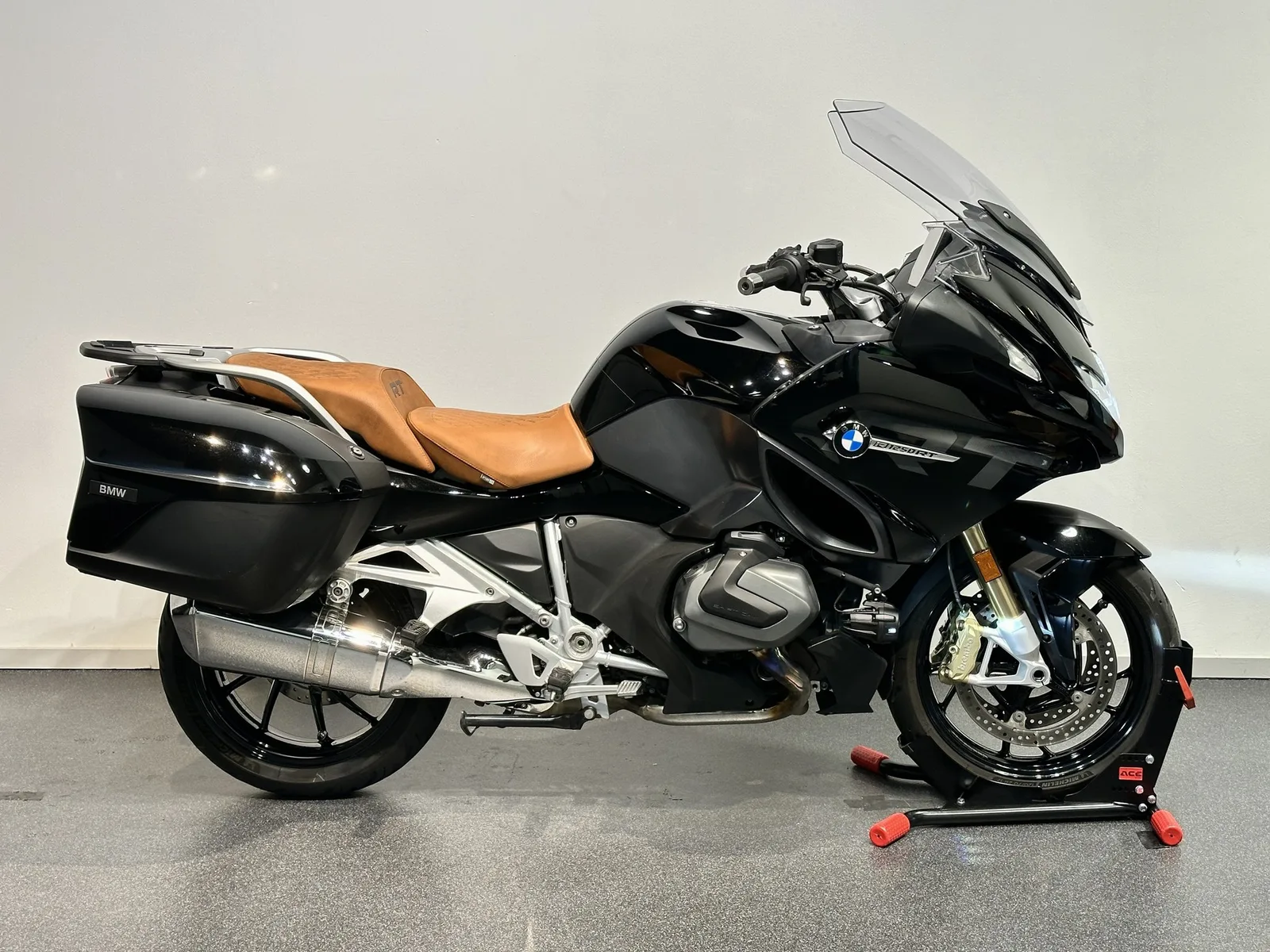 BMW R 1250 RT (2024) — foto 1