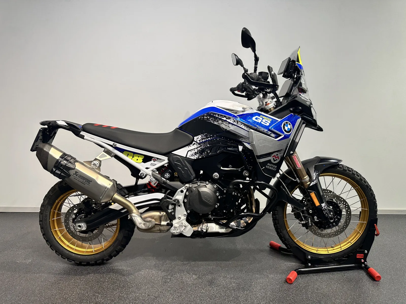 BMW F 900 GS (2024) — foto 1