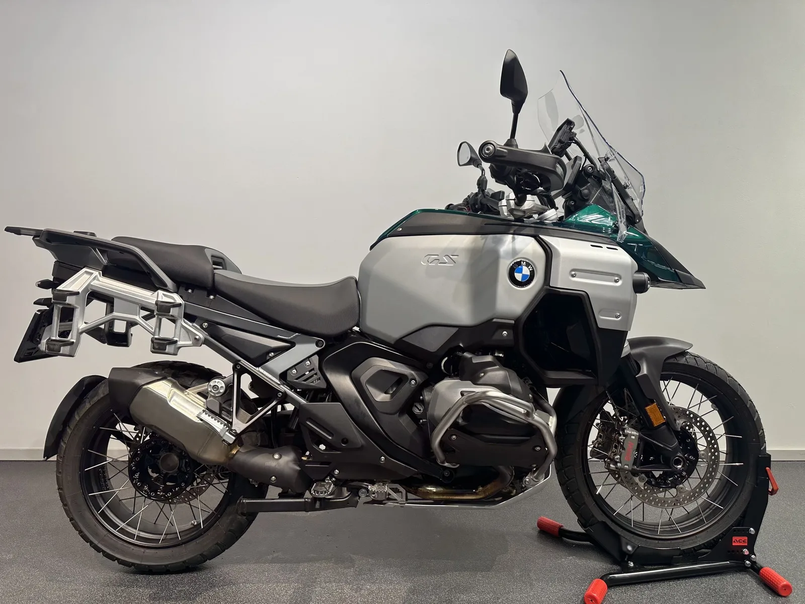 BMW R 1300 GSA (2025) — foto 1