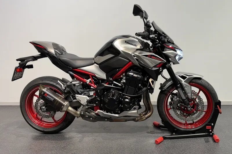 Kawasaki Z900 (2023)