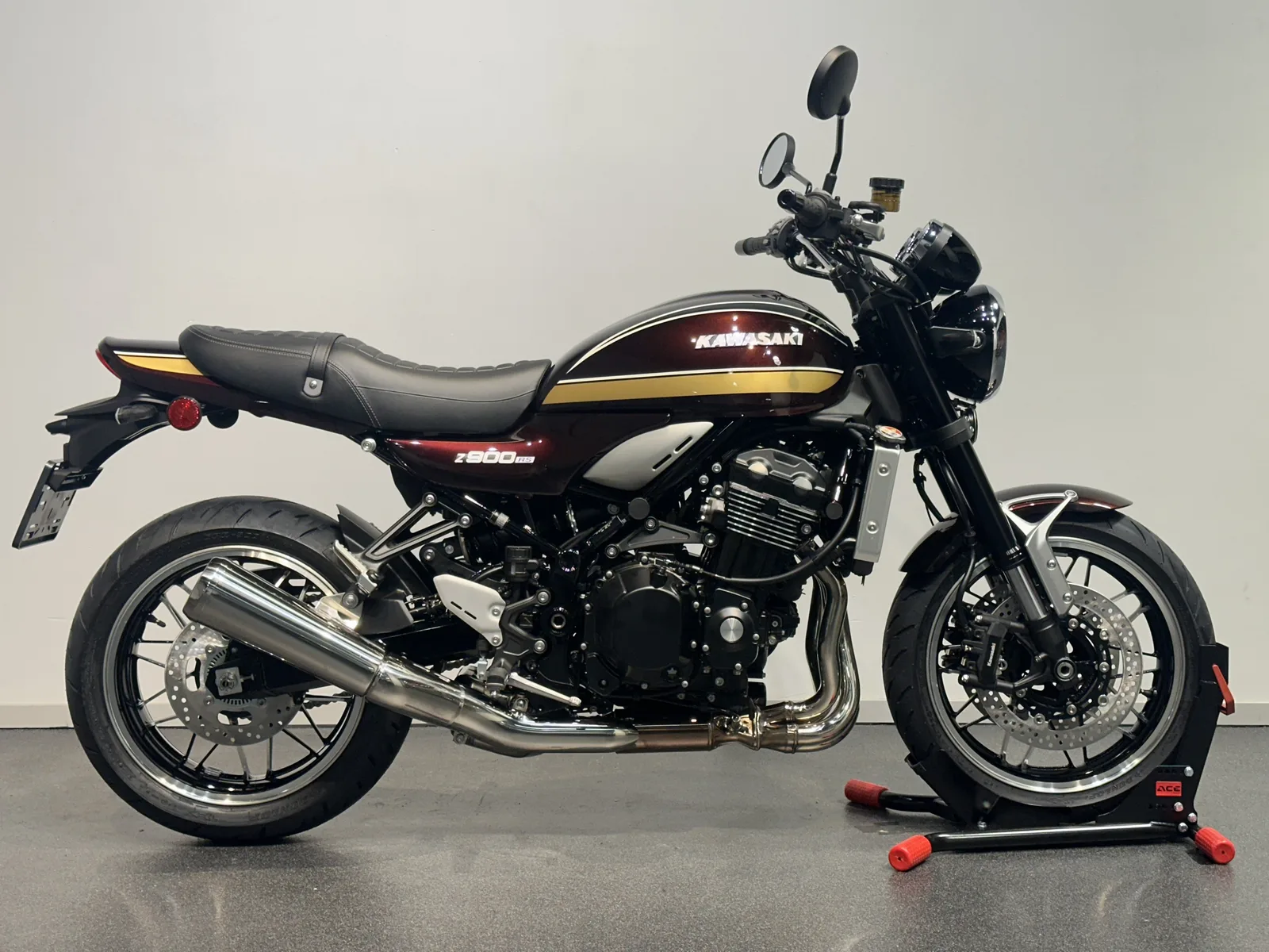 Kawasaki Z900RS (2026) — foto 1