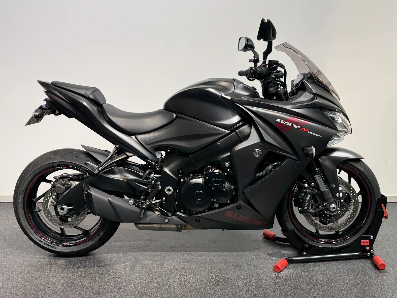 Suzuki GSX-S1000FA (2018) — foto 1