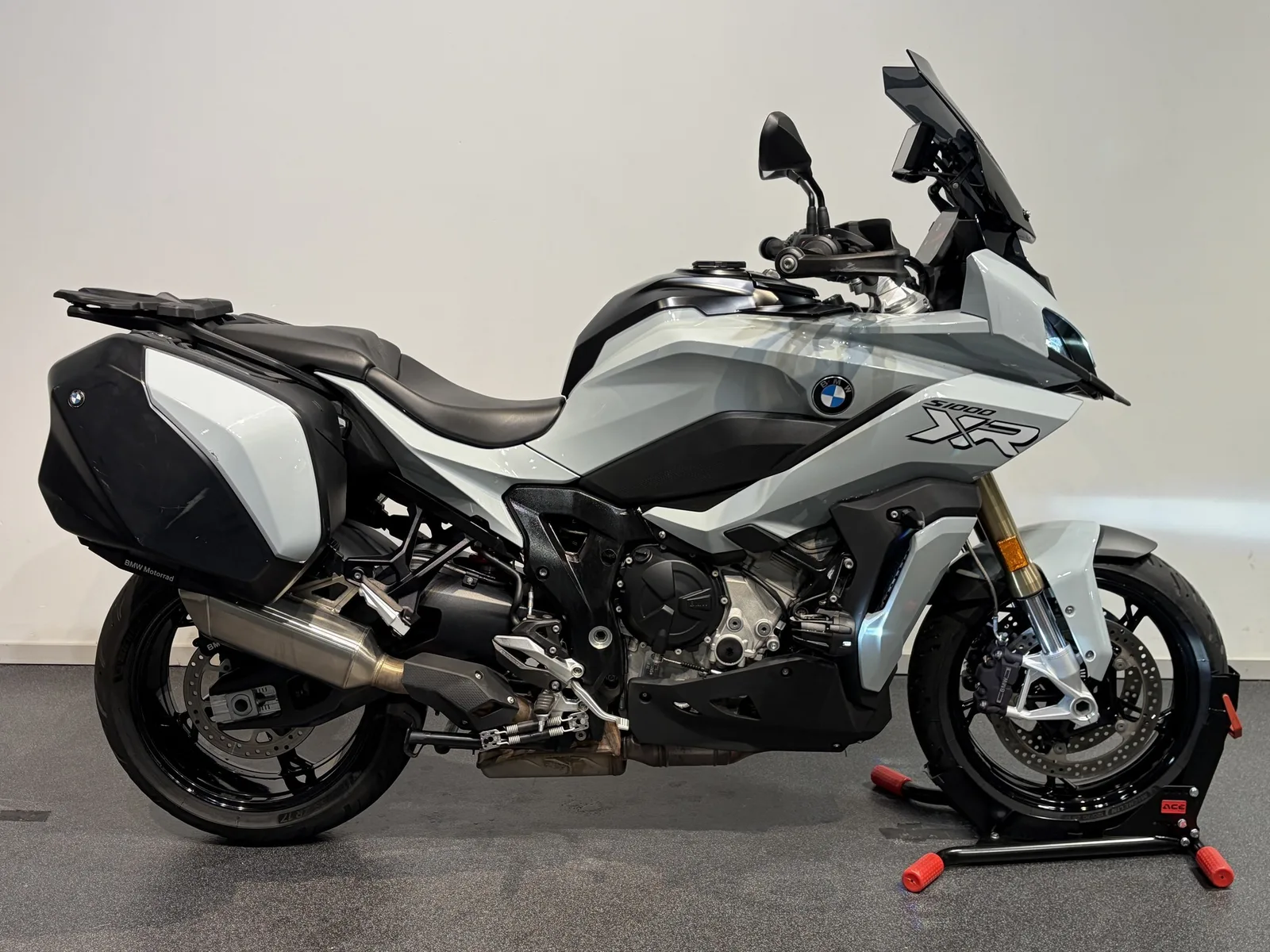 BMW S 1000 XR (2020) — foto 1
