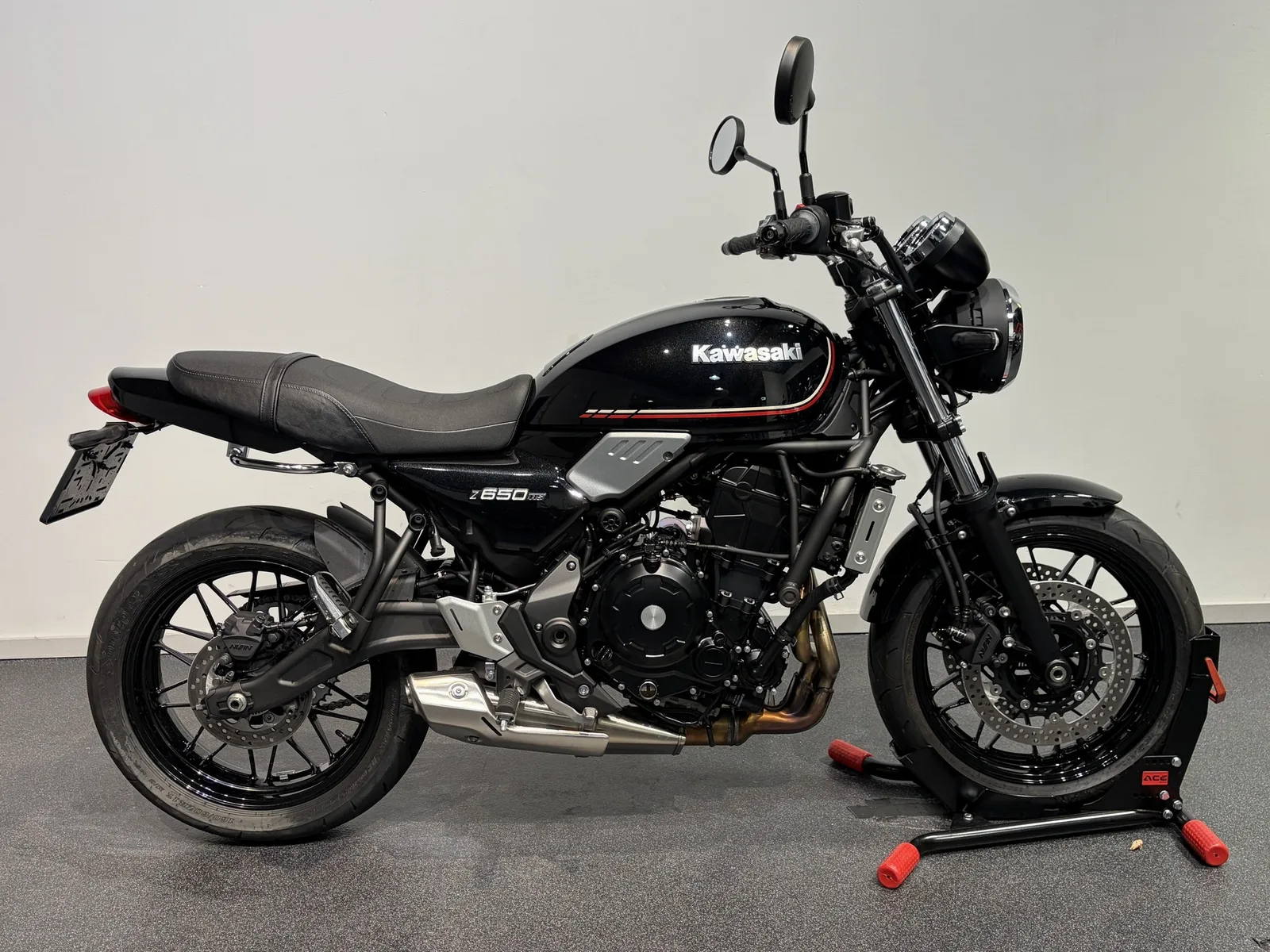 Kawasaki Z 650 RS (2023) — foto 1