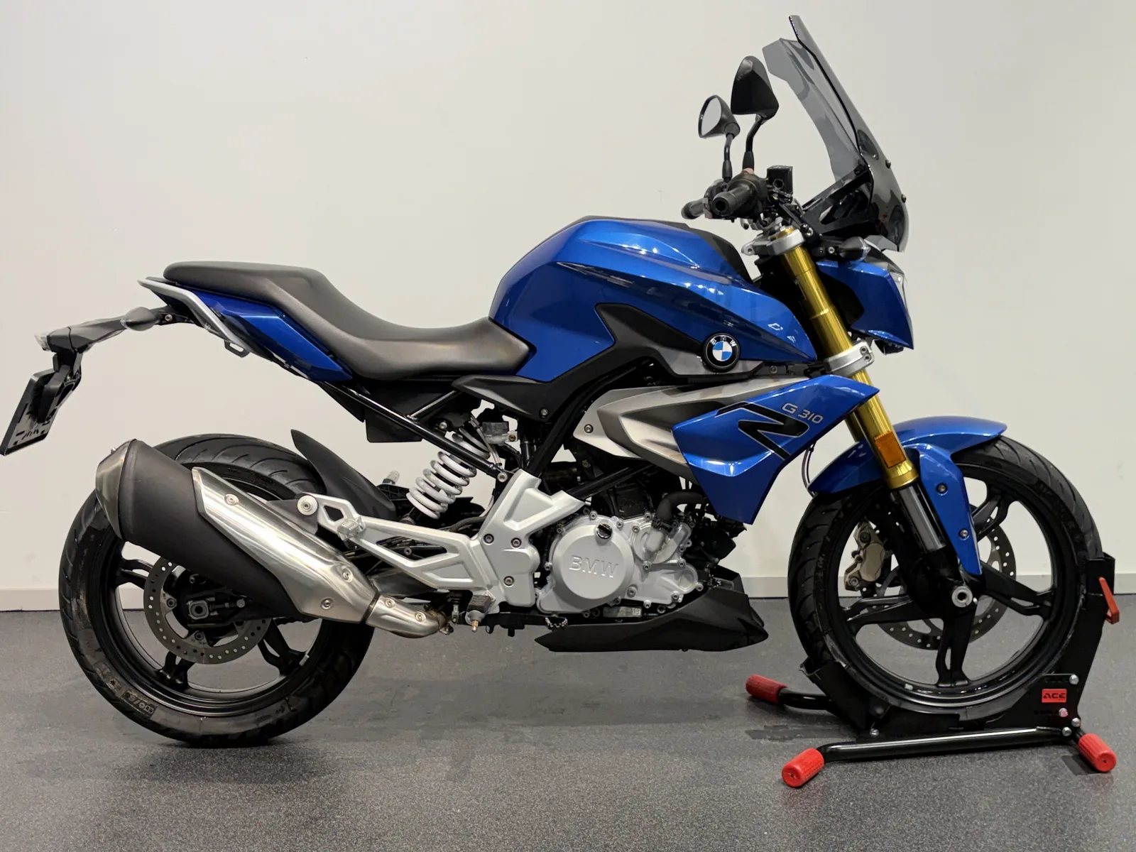 BMW G 310 R (2017) — foto 1