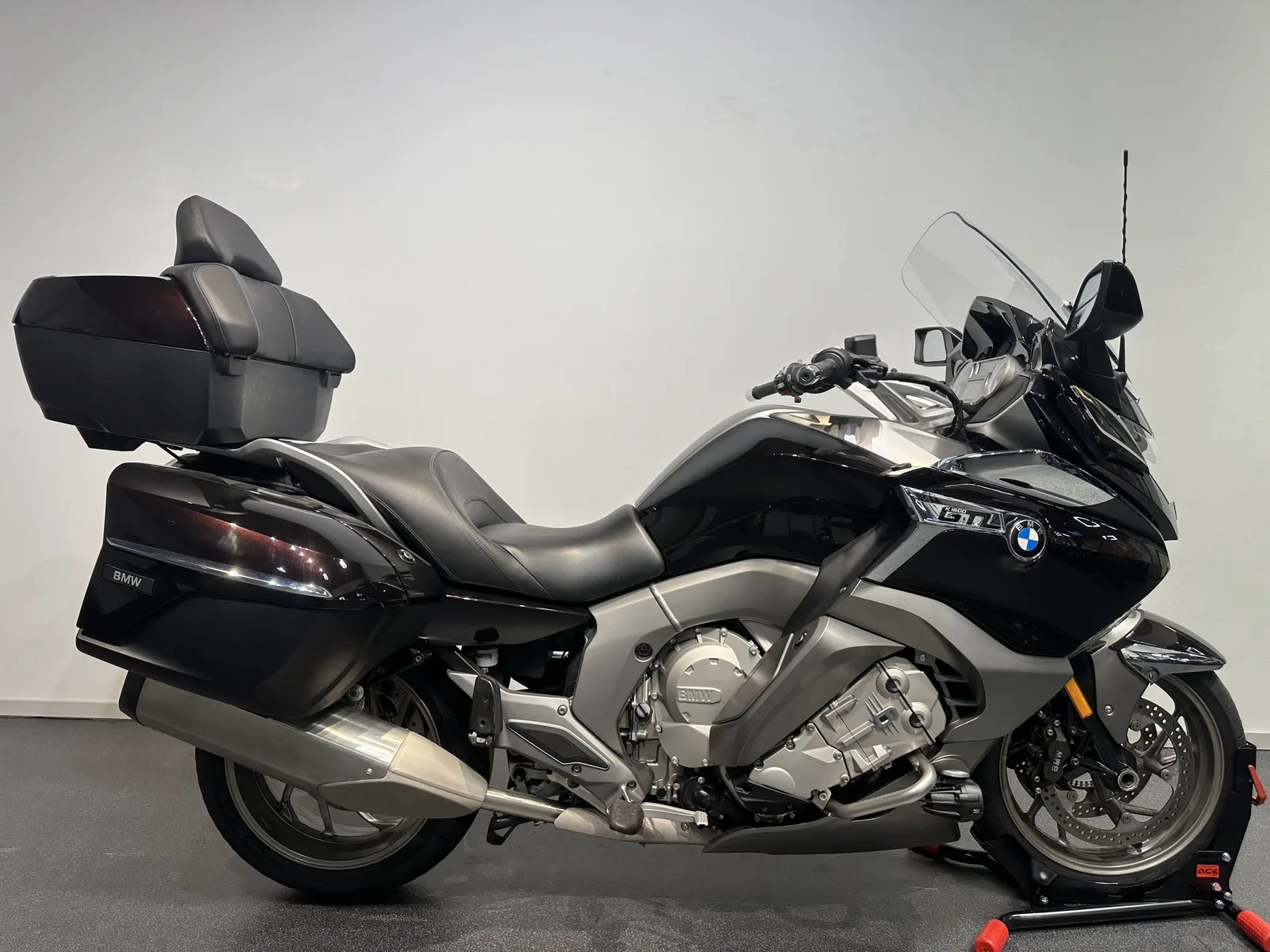 BMW K 1600 GTL (2018) — foto 1