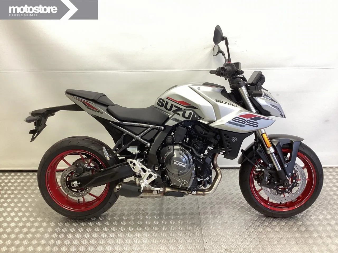 Suzuki GSX-8S (2025) — foto 1