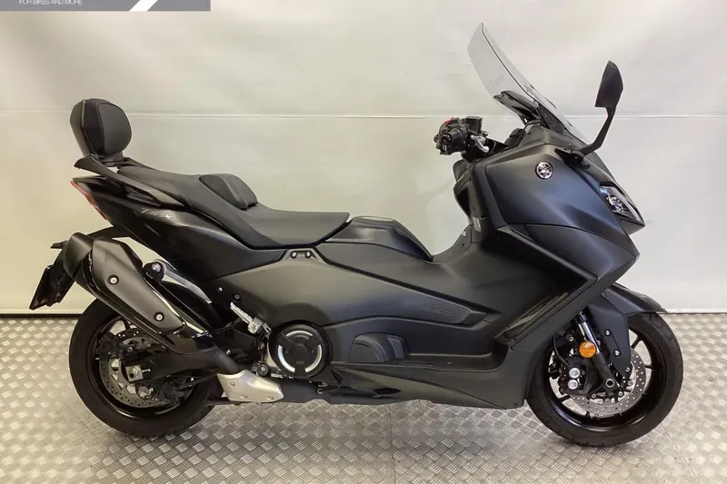 Yamaha T Max 560 (2023)