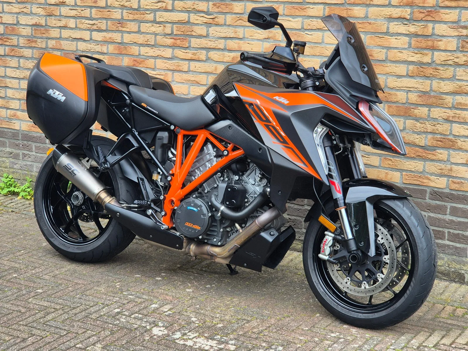 KTM 1290 Super Duke GT (2019) — foto 1