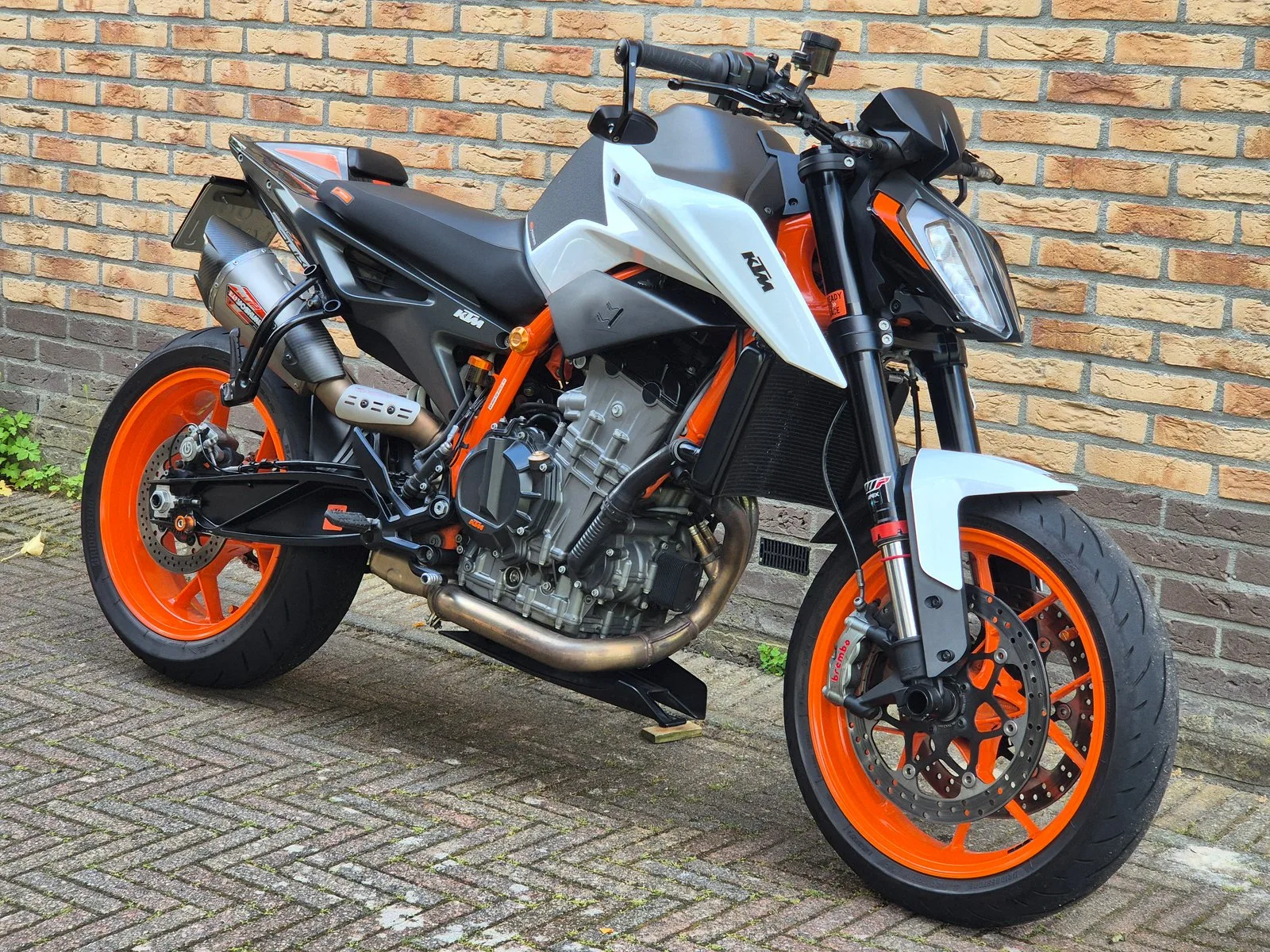 KTM 890 Duke R (2020) — foto 1