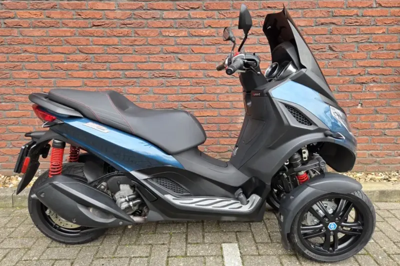 Piaggio MP3 300 HPE (2022)