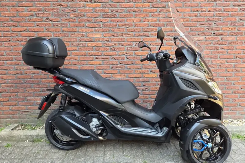 Piaggio MP3 310 (2025)