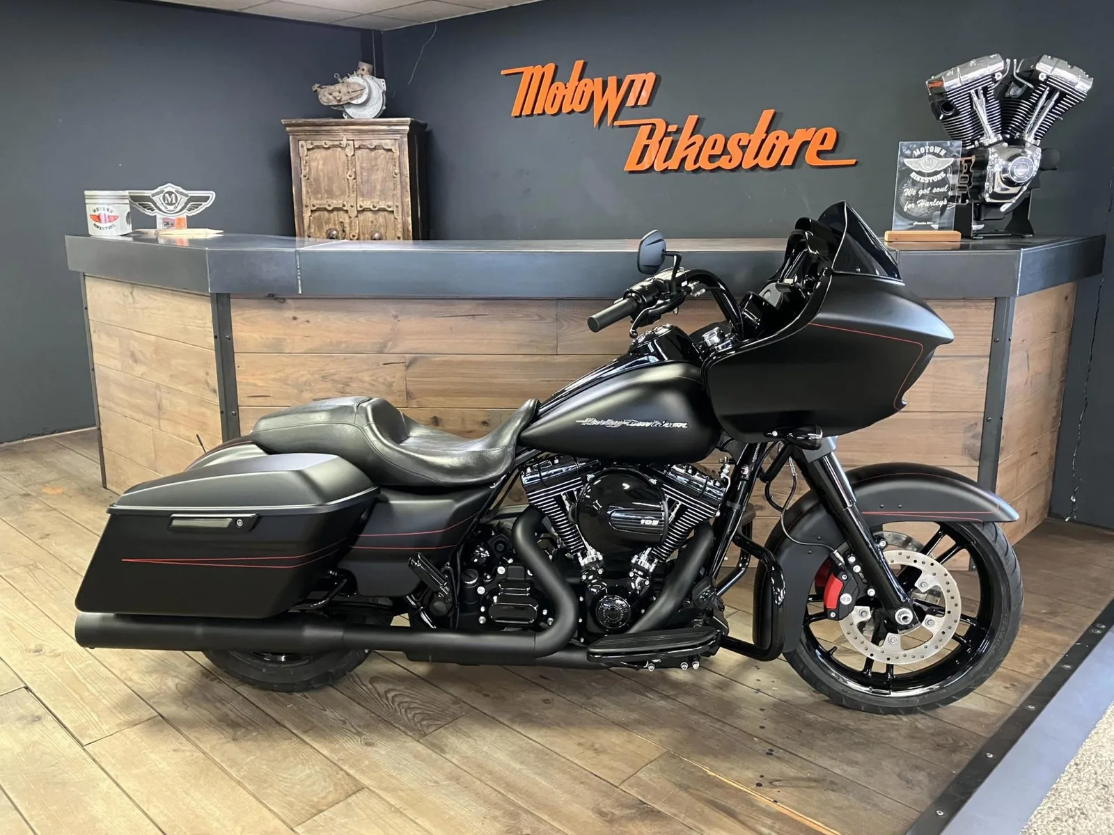 Harley-Davidson Road Glide (2016) — foto 1