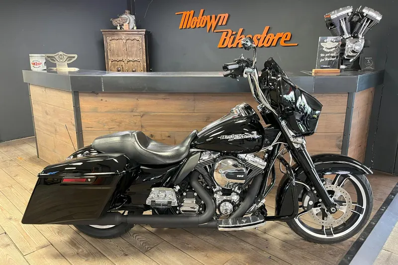 Harley-Davidson 103Ci Streetglide Special Vivid Black Crusher Exhaust (2015)
