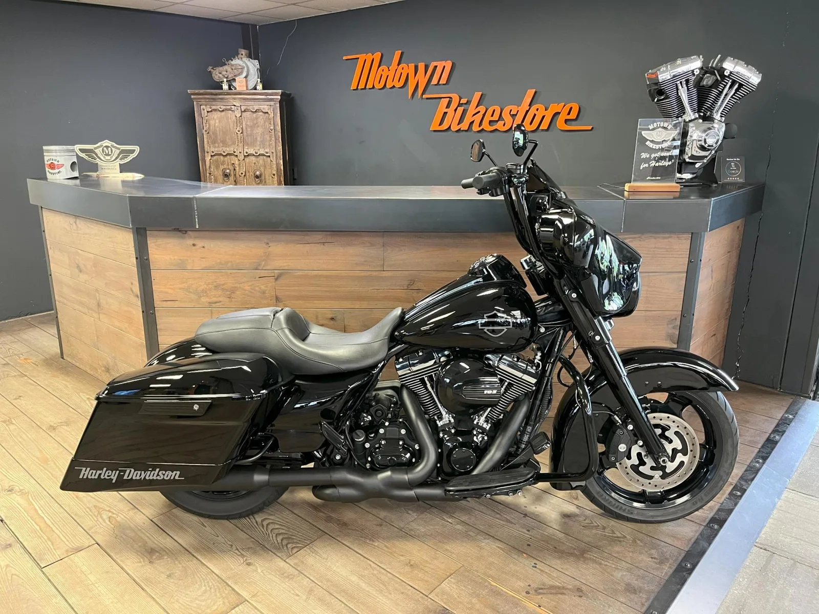 Harley-Davidson 103Ci Streetglide Black Edition Vance Hines X-Pipe (2012) — foto 1