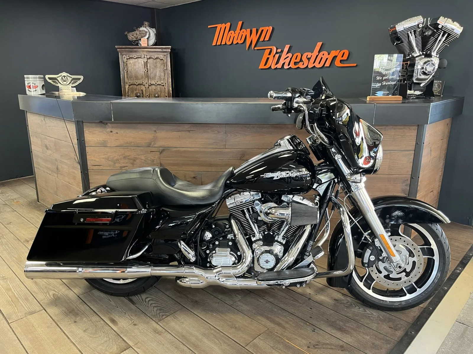 Harley-Davidson 103Ci Streetglide Vance Hines X-Pipe Monkeybar (2012) — foto 1