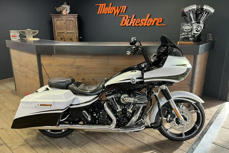 Harley-Davidson CVO Road Glide (2012)