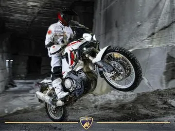 MV Agusta LXP Orioli (2025) — foto 1