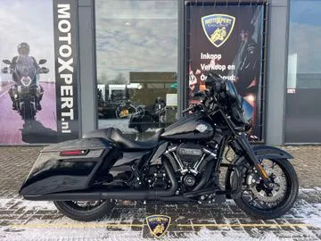 Harley-Davidson Street Glide (2023) — foto 1