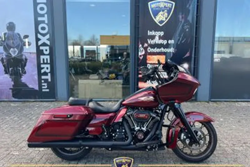 Harley-Davidson Road Glide (2023)