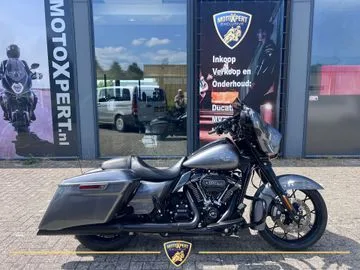 Harley-Davidson Street Glide (2023) — foto 1