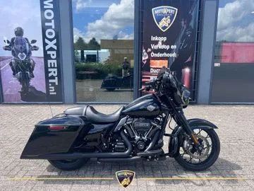 Harley-Davidson Street Glide (2023) — foto 1