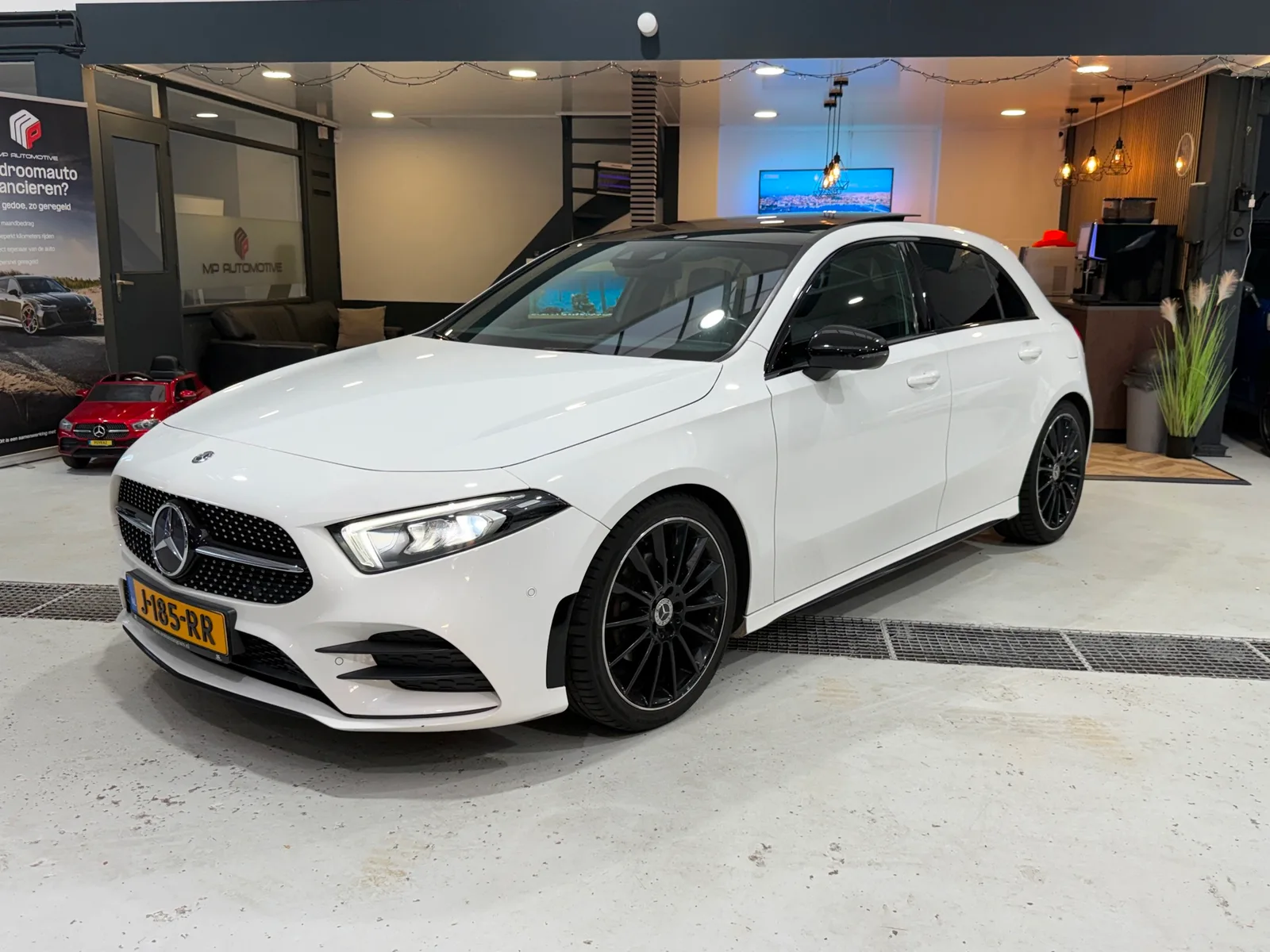 Mercedes-Benz A-Klasse (2019) — foto 1