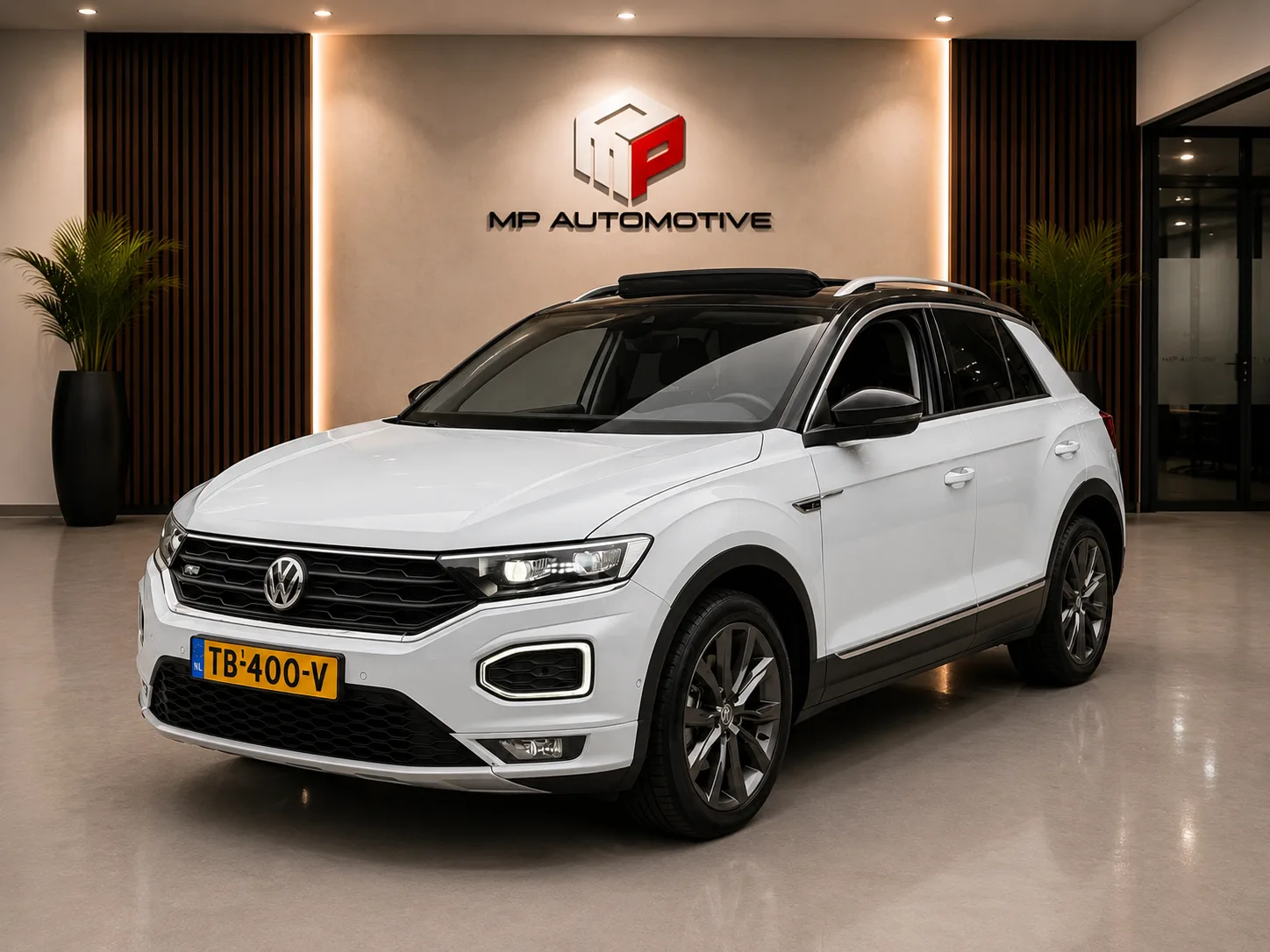 Volkswagen T-Roc (2018) — foto 1