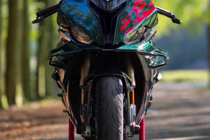 BMW S 1000 RR (2023)