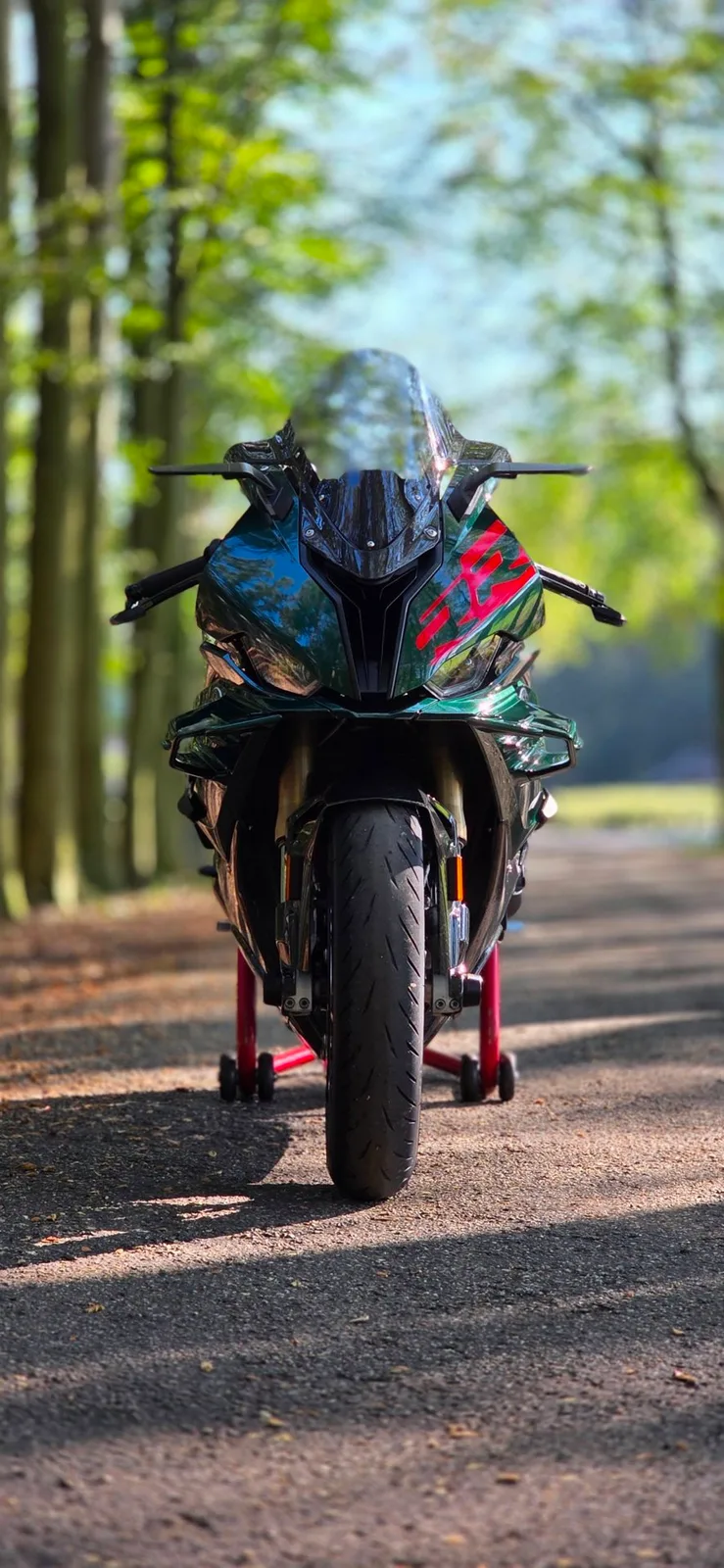 BMW S 1000 RR (2023) — foto 1