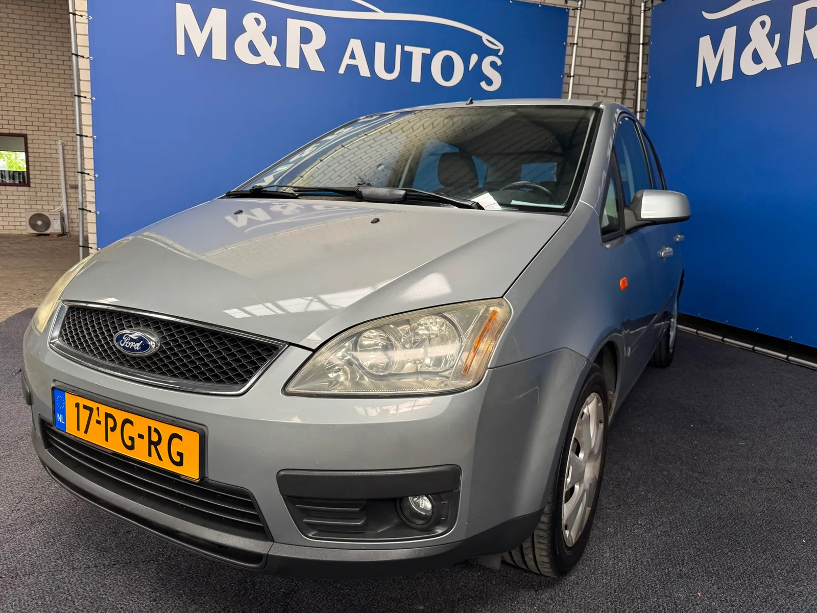 Ford Focus (2004) — foto 1