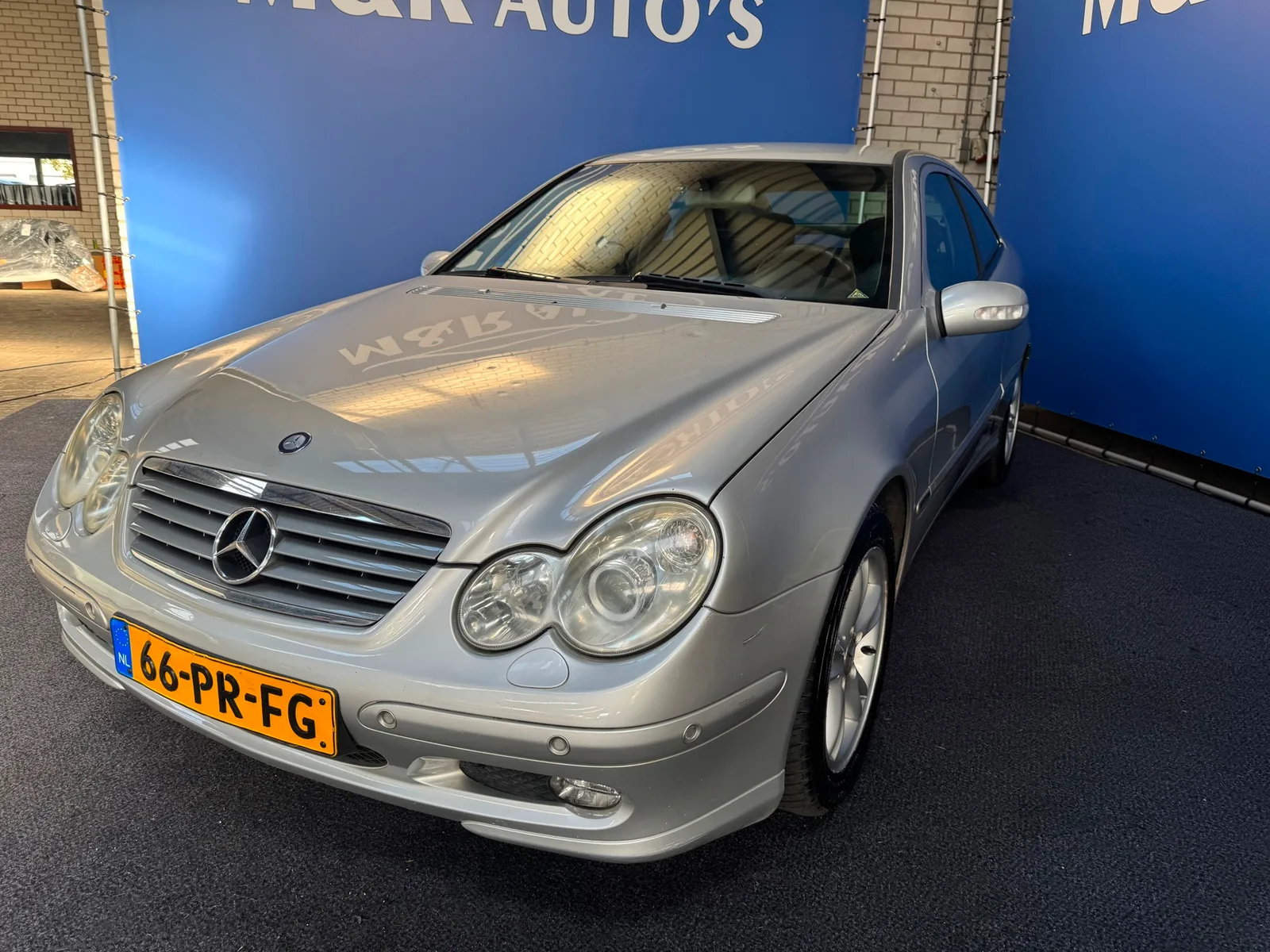 Mercedes-Benz C-Klasse (2004) — foto 1