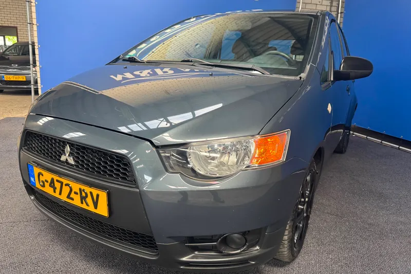 Mitsubishi Colt (2009)