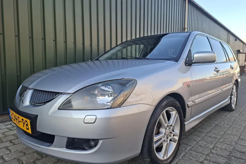 Mitsubishi Lancer (2005)