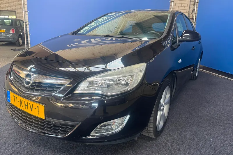 Opel Astra (2009)