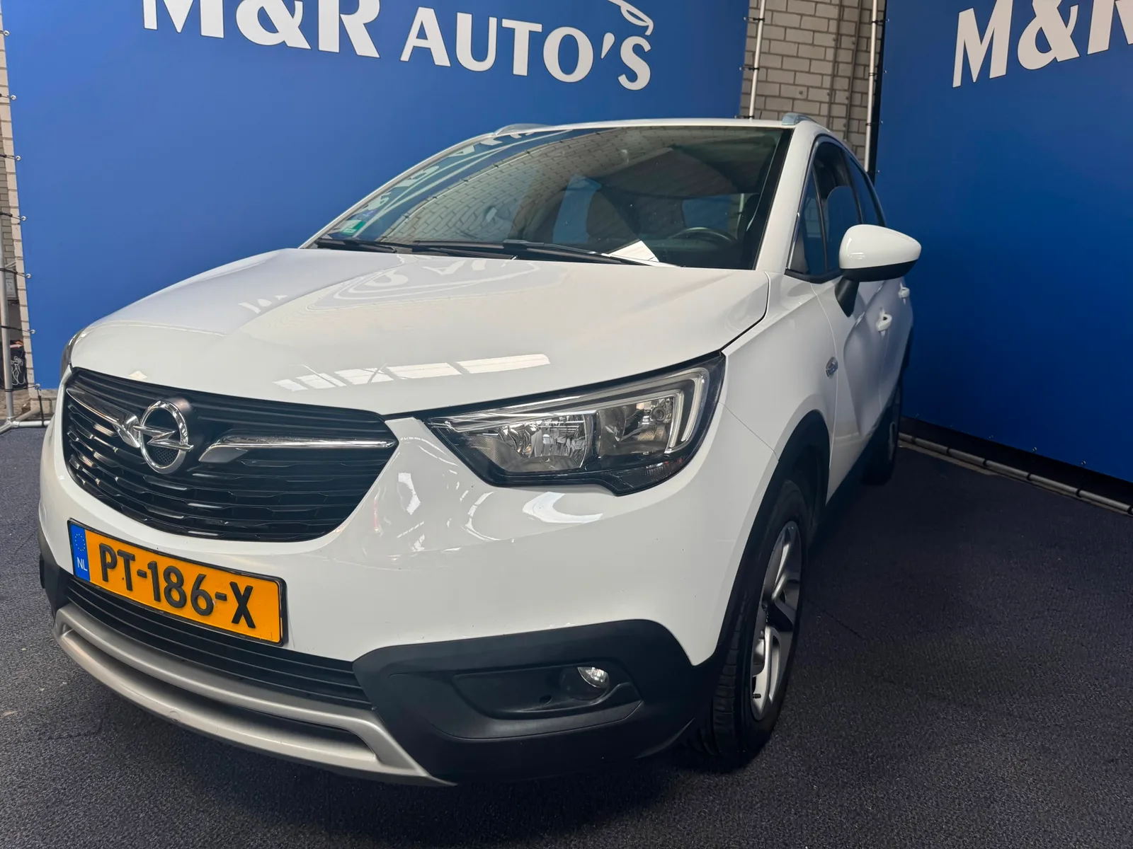 Opel Crossland X (2017) — foto 1