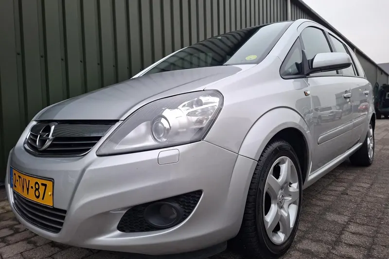 Opel Zafira (2008)