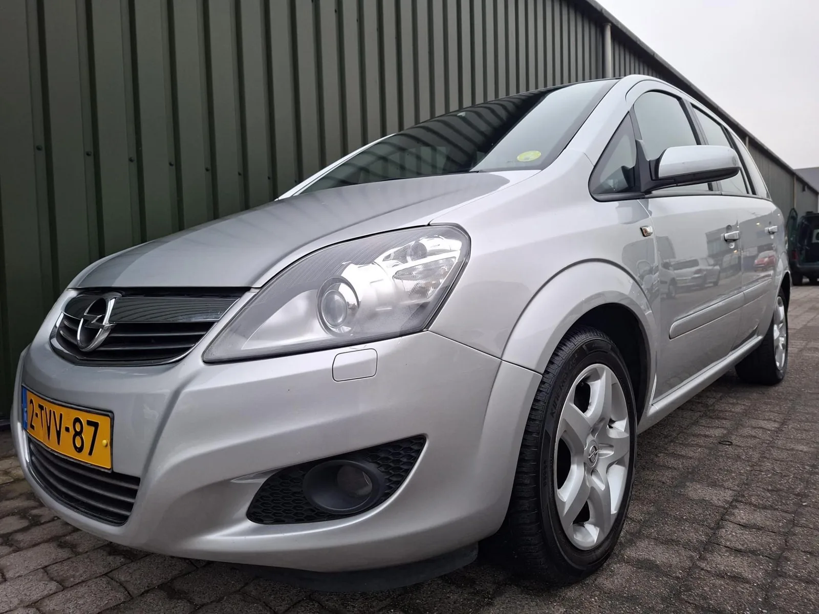 Opel Zafira (2008) — foto 1