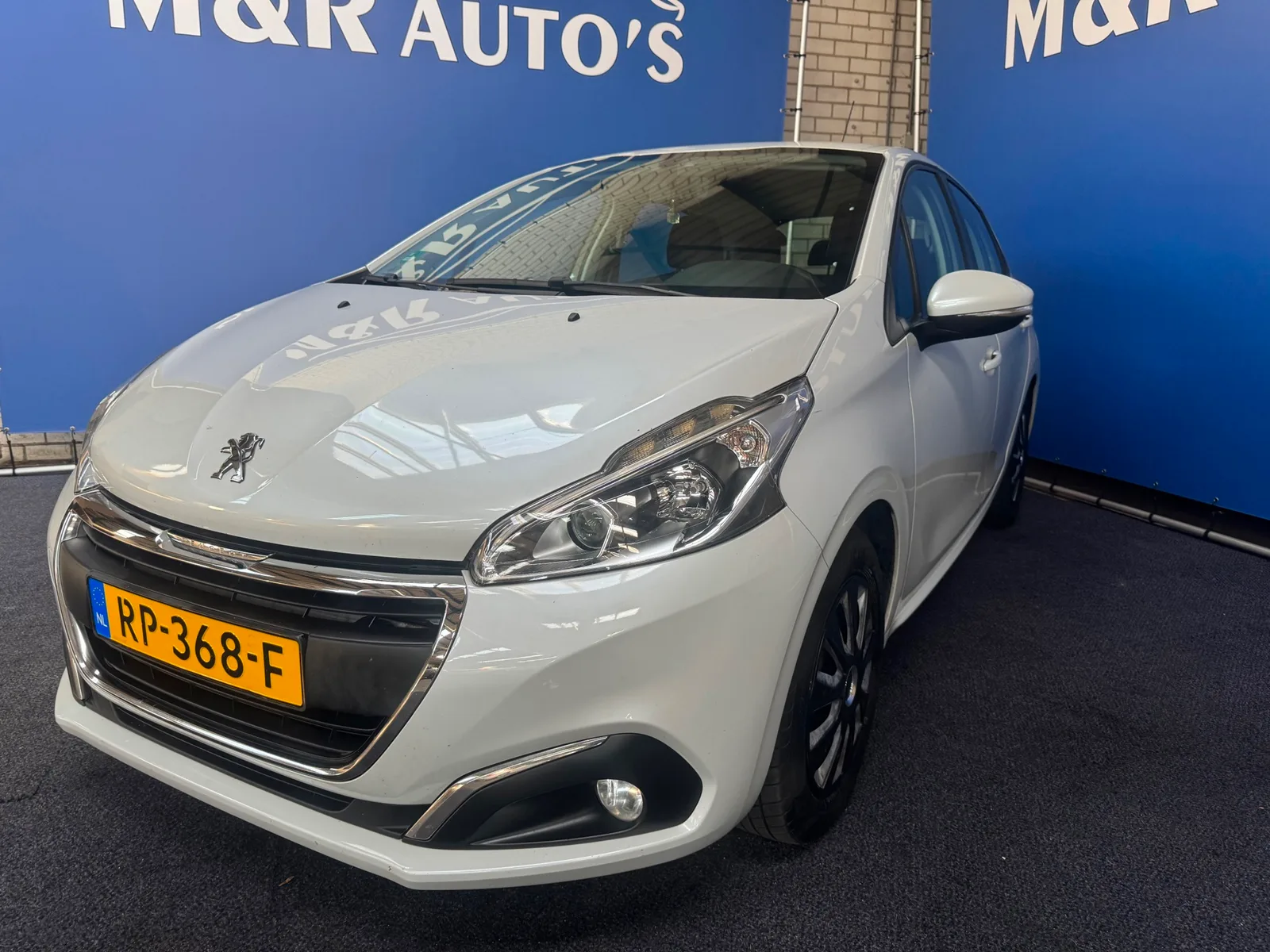 Peugeot 208 (2017) — foto 1