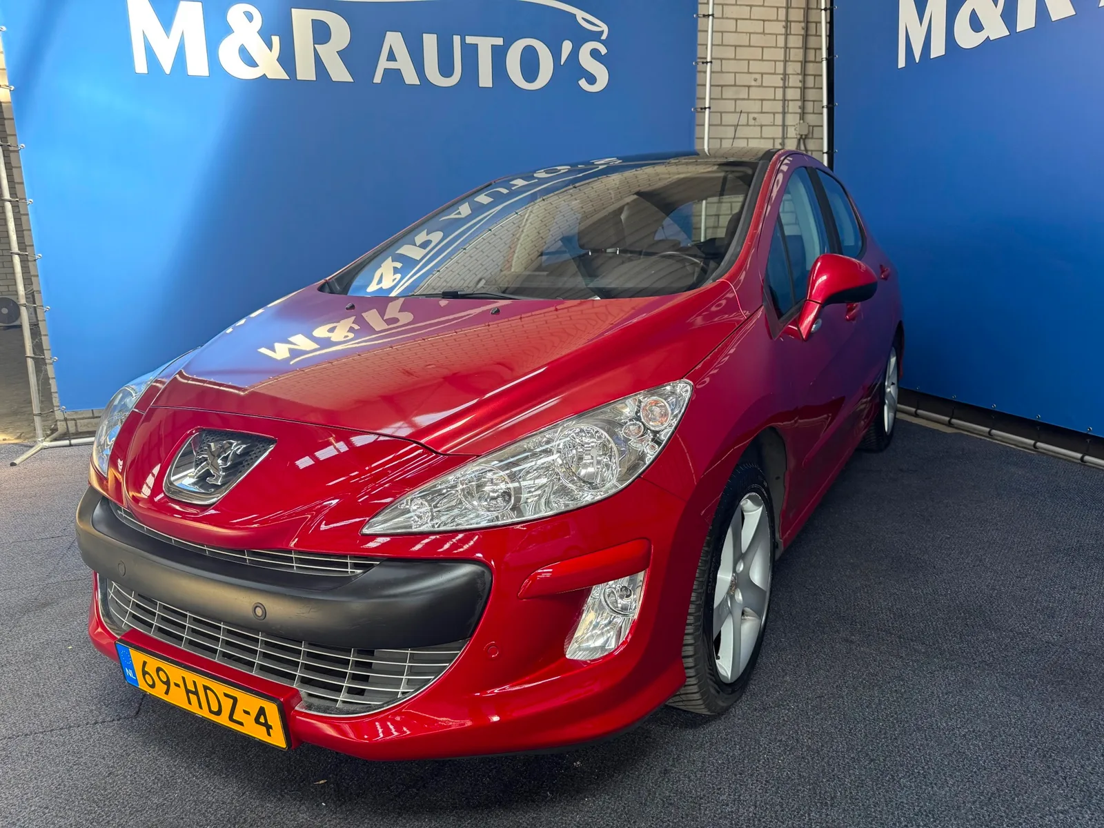 Peugeot 308 (2008) — foto 1