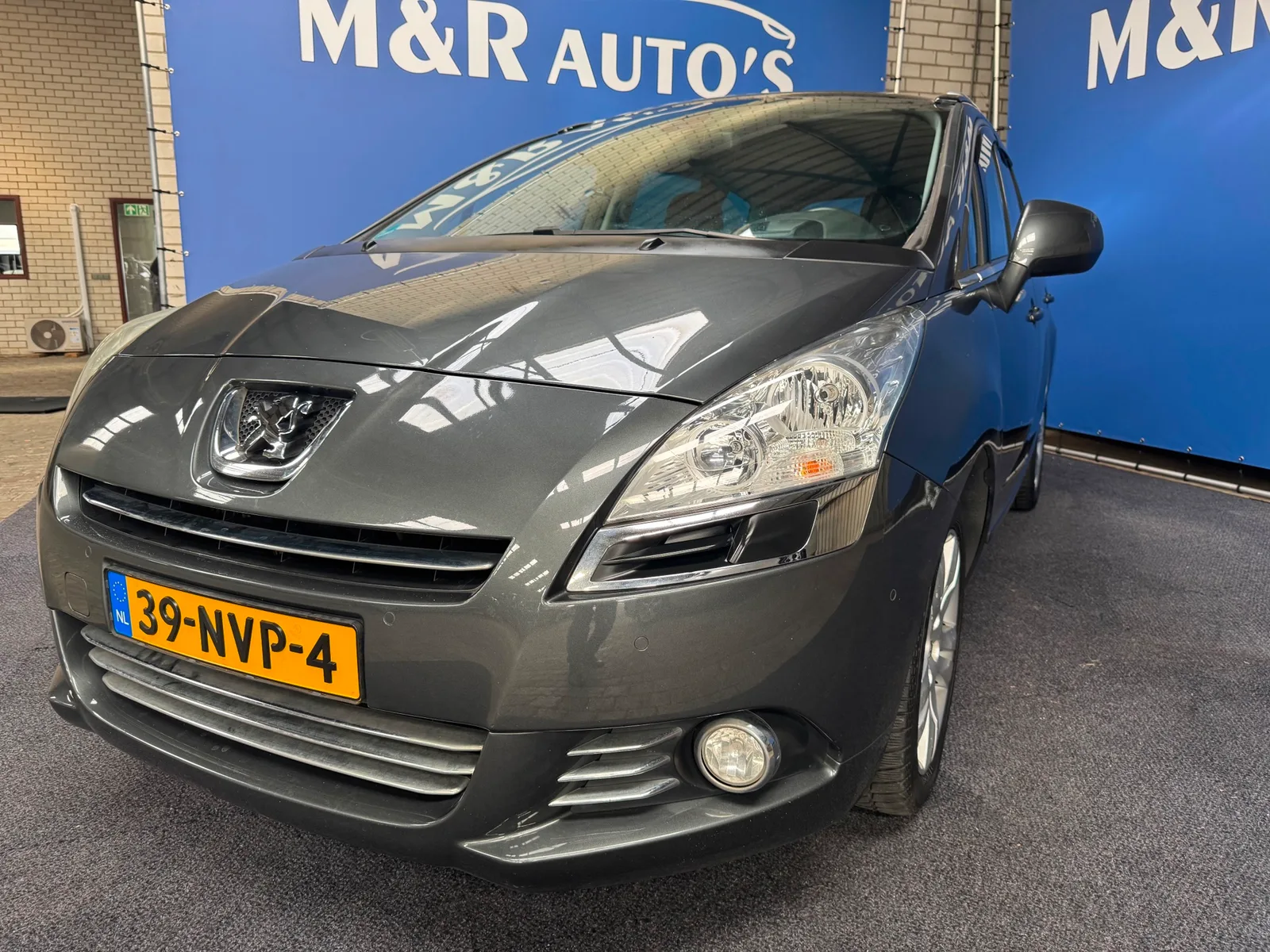 Peugeot 5008 (2011) — foto 1