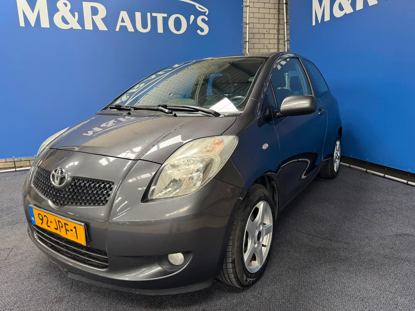 Toyota Yaris (2009) — foto 1