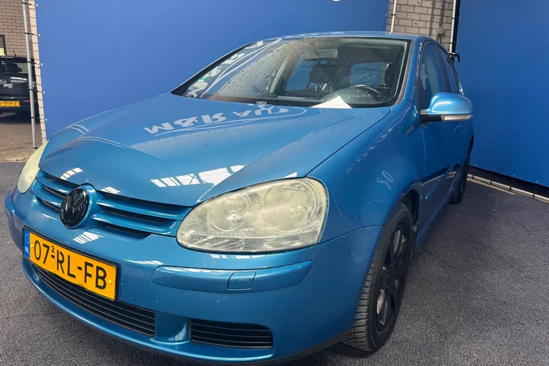 Volkswagen Golf (2005)
