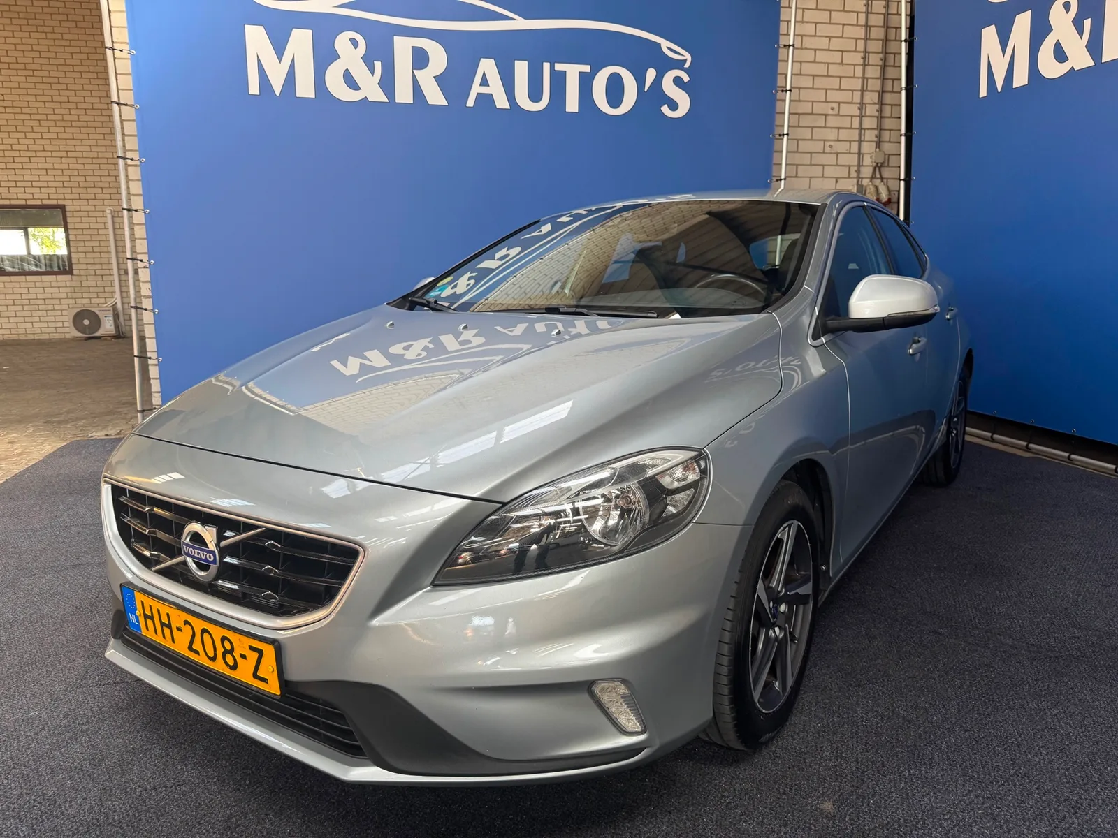 Volvo V40 (2015) — foto 1