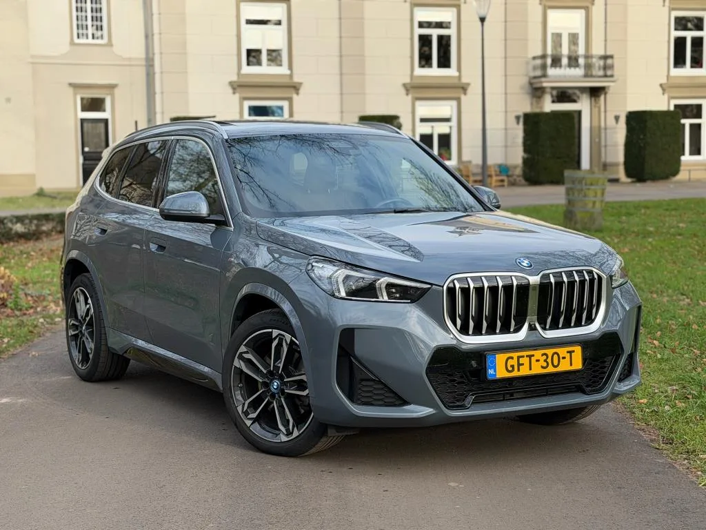 BMW X1 (2023) — foto 1