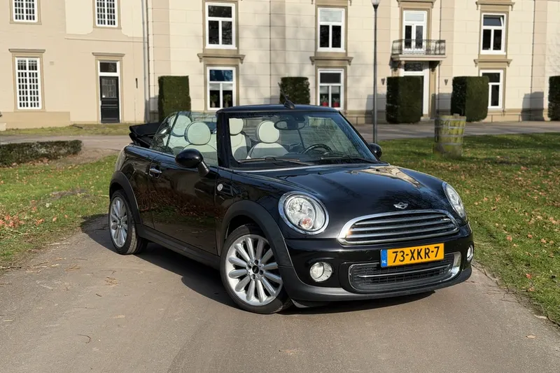 MINI Cabrio (2012)