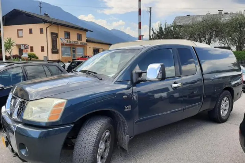 Nissan TITAN (2004)